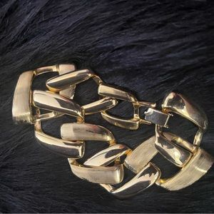 Vintage chuck gold tone bracelet